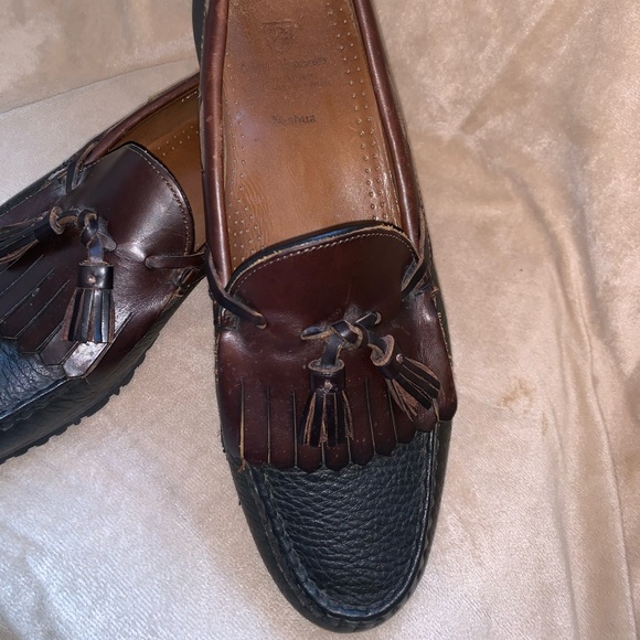 Allen Edmonds Nashua Black and brown shoe - Picture 3 of 8